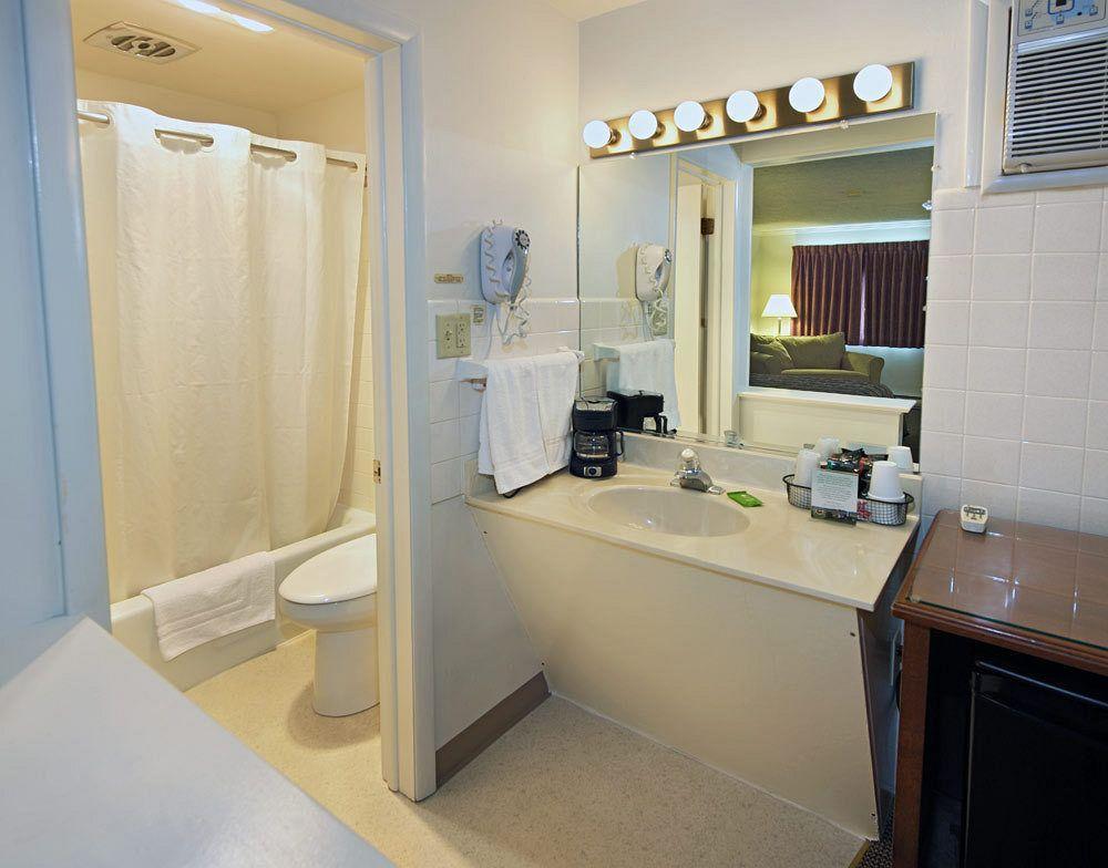 Travelers Rest Motel Интеркорс Екстериор снимка